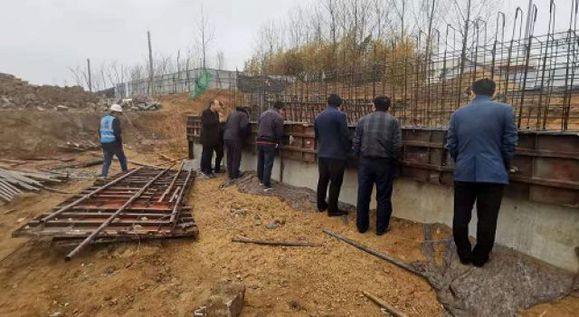 黃墩鎮(zhèn)“四好農(nóng)村公路”監(jiān)理組迎接嵐山區(qū)交通運(yùn)輸局安全、質(zhì)量專項(xiàng)督查