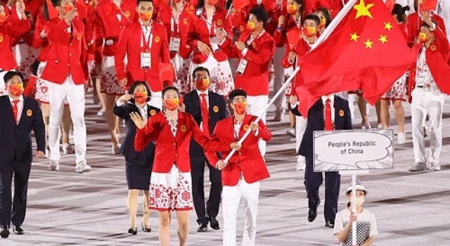 奧運健兒賽場奮勇沖金，我輩青年定當拼搏努力