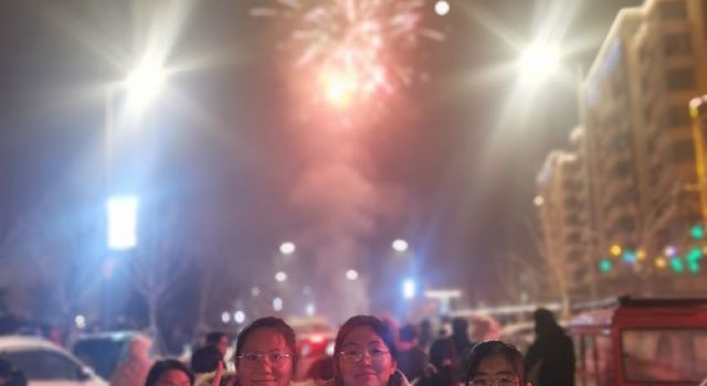 臨臨高速第六駐地辦組織員工參觀元宵節(jié)活動(dòng)